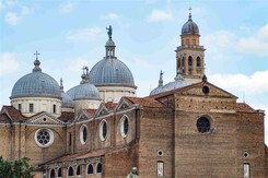 ITÁLIE - BENÁTKY, PADOVA, ARQUÀ PETRARCA