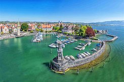 - OD PALEM K ZASNĚŽENÝM VRCHOLŮM - OD PALEM K ZASNĚŽENÝM VRCHOLŮM