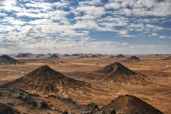 ZA POKLADY EGYPTA A TAJEMSTVÍ ZÁPADNÍ POUŠTĚ