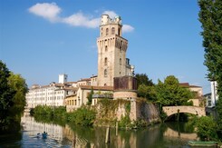 ITÁLIE - BENÁTKY, PADOVA, ARQUÀ PETRARCA