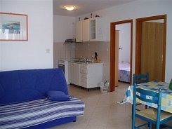 PRIMOŠTEN / APARTMÁNOVÝ DŮM PRGIN