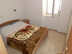 PRIMOŠTEN / APARTMÁNOVÝ DŮM PRGIN