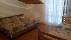 PRIMOŠTEN / APARTMÁNOVÝ DŮM VESNA