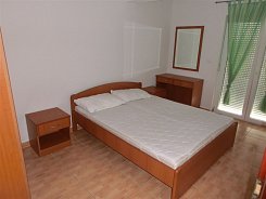 BAŠKA VODA / APARTMÁNOVÝ DŮM NIKOLINA/RUŽA