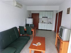 BAŠKA VODA / APARTMÁNOVÝ DŮM NIKOLINA/RUŽA