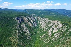 SLOVENSKÝ KRAS – SOUTĚSKY, JESKYNĚ A VYHLÍDKY