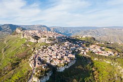 ITÁLIE - KALÁBRIE - CAPO VATICANO, PLÁŽE A MĚSTEČKA