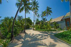 MALEDIVY - KURAMATHI ISLAND RESORT*****