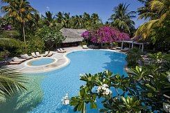 MALEDIVY - KURAMATHI ISLAND RESORT*****