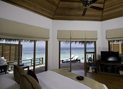 MALEDIVY - KURAMATHI ISLAND RESORT*****