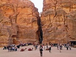 JORDÁNSKO - POUŠTNÍ KRÁSKY PETRA a WADI RUM