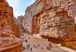 JORDÁNSKO - POUŠTNÍ KRÁSKY PETRA a WADI RUM