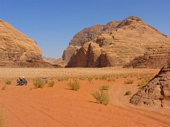 JORDÁNSKO - POUŠTNÍ KRÁSKY PETRA a WADI RUM