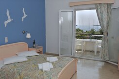 ŘECKO - OSTROV SKOPELOS A SKIATHOS