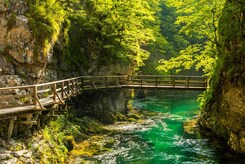 - SLOVINSKO – NP TRIGLAV, JEZERA BLED A BOHINJ - SLOVINSKO – NP TRIGLAV, JEZERA BLED A BOHINJ