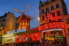 ADVENTNÍ PAŘÍŽ A KABARET V MOULIN ROUGE – LETECKY
