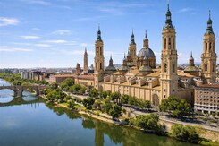  - MĚSTA POD PYRENEJEMI – LETECKY