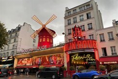 ADVENTNÍ PAŘÍŽ A KABARET V MOULIN ROUGE – LETECKY