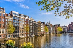 HOLANDSKO – JARNÍ KEUKENHOF A AMSTERDAM, LETECKY