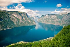 NORSKO – DECHBEROUCÍ VYHLÍDKY, FJORDY A HORY – LETECKY