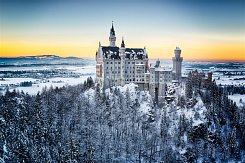 ZÁMEK NEUSCHWANSTEIN A BODAMSKÉ JEZERO