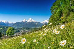 RAKOUSKO - HORSKÉ ŠTÍTY NAD INNSBRUCKEM