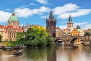 PRAHA -  LODÍ PO VLTAVĚ