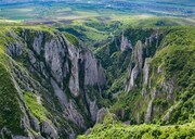 OD PALEM K ZASNĚŽENÝM VRCHOLŮM